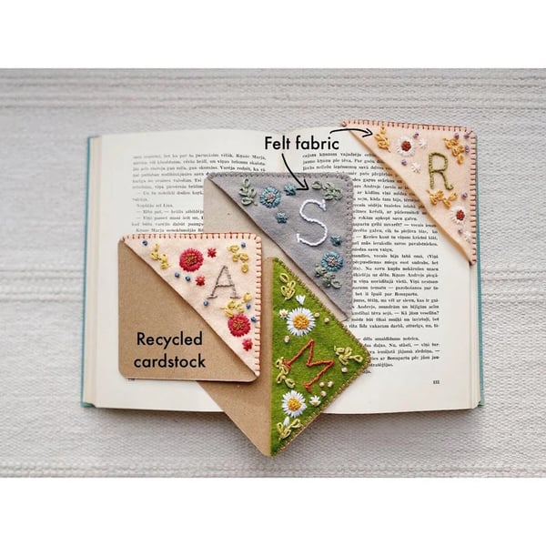 Bloomy Line – Personalized Hand Embroidered Corner Bookmark